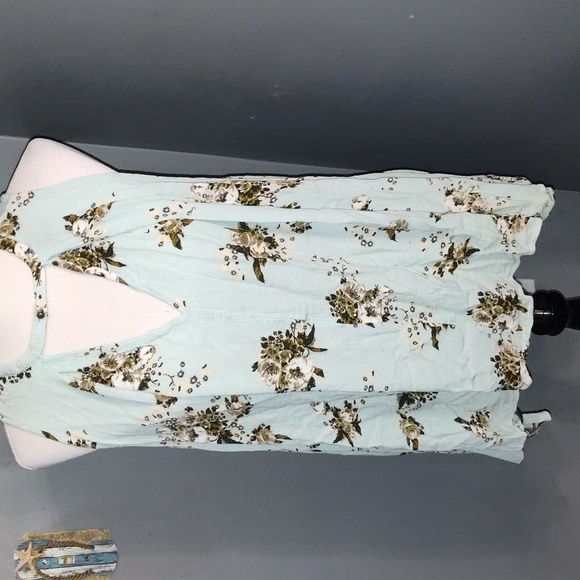 Free People Tree Swing Tunic Top Trapeze light blue Green Floral V Neck  Boho S - Picture 1 of 9